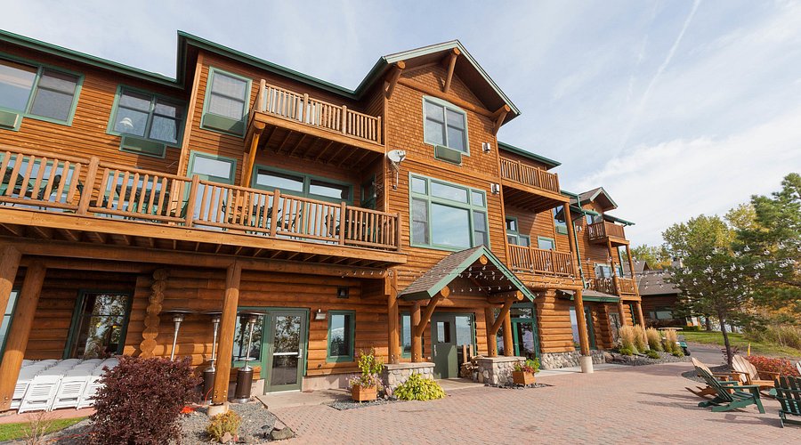 Complete Weddings + Events Duluth - Grand Superior Lodge